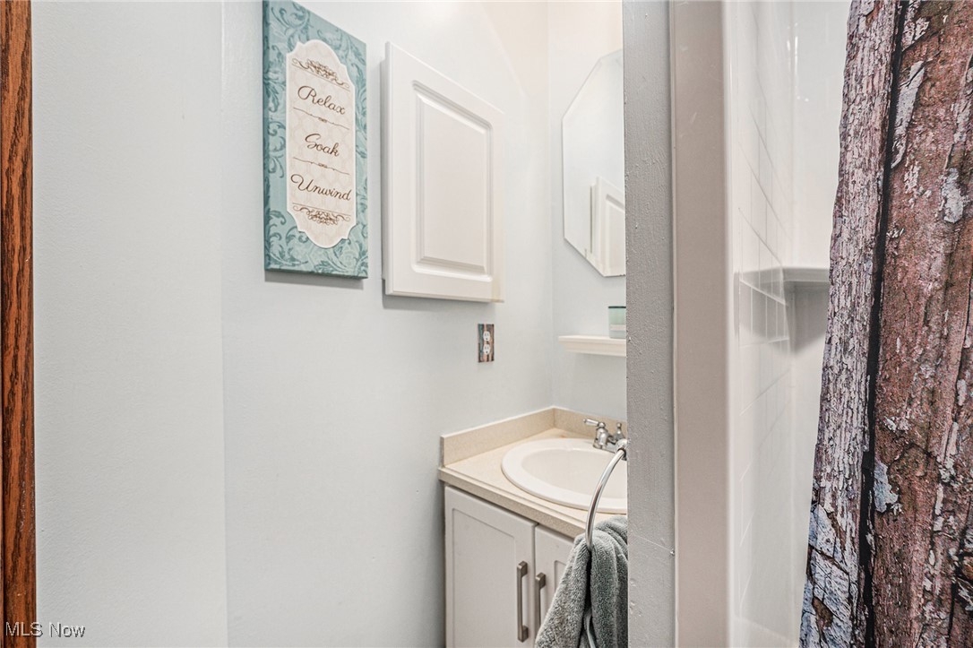 7032 Reed Road Conneaut OH 44030