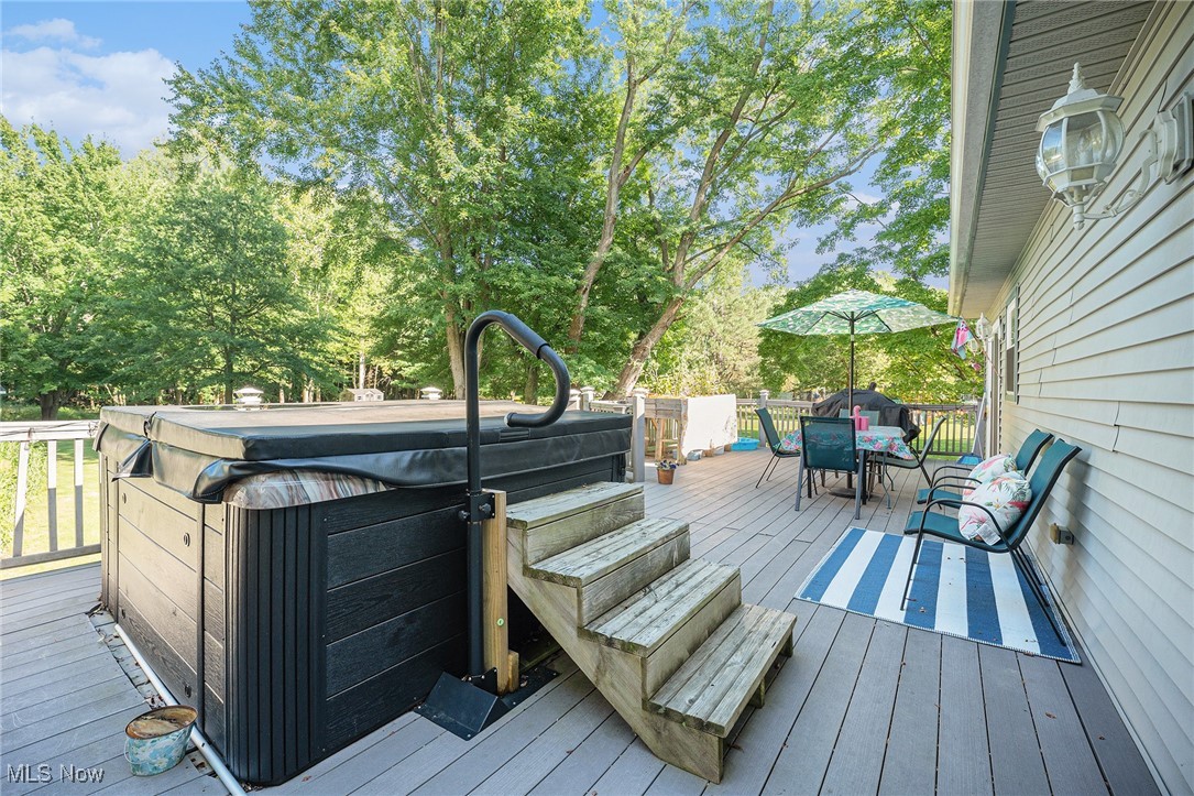 7032 Reed Road Conneaut OH 44030