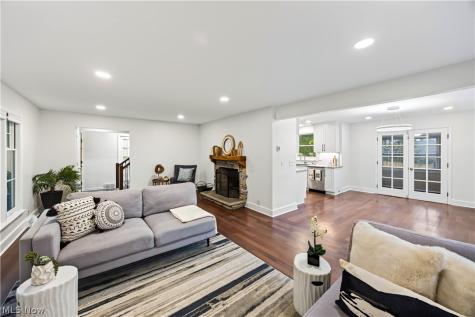 23299 Shelburne Road Shaker Heights OH 44122