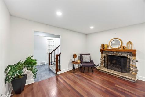 23299 Shelburne Road Shaker Heights OH 44122