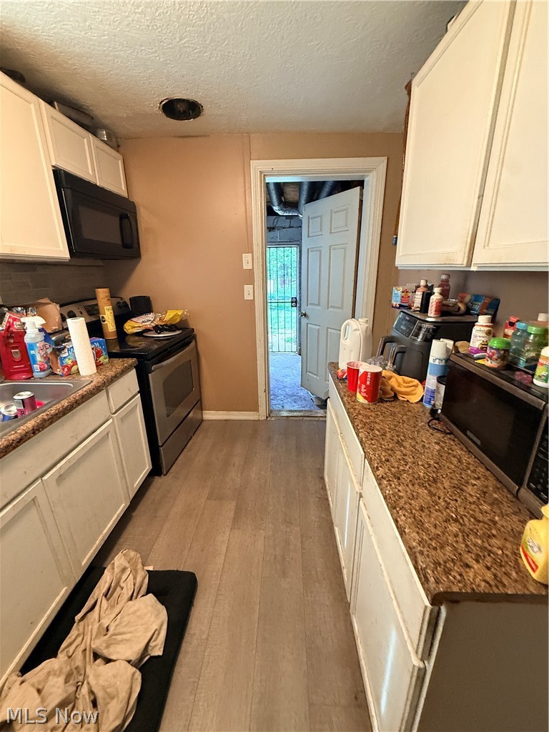 136 Sheriff Street Elyria OH 44035