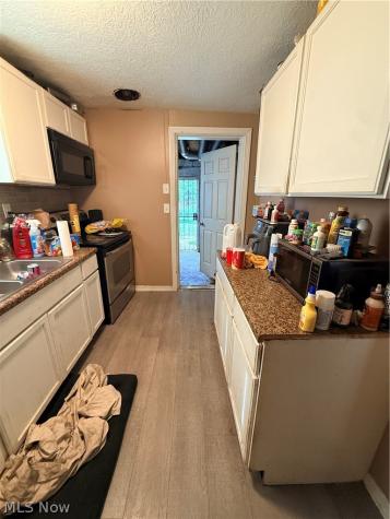 136 Sheriff Street Elyria OH 44035