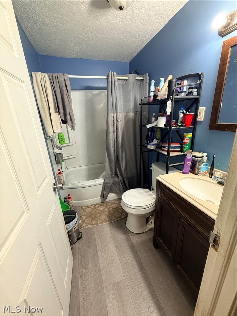 136 Sheriff Street Elyria OH 44035