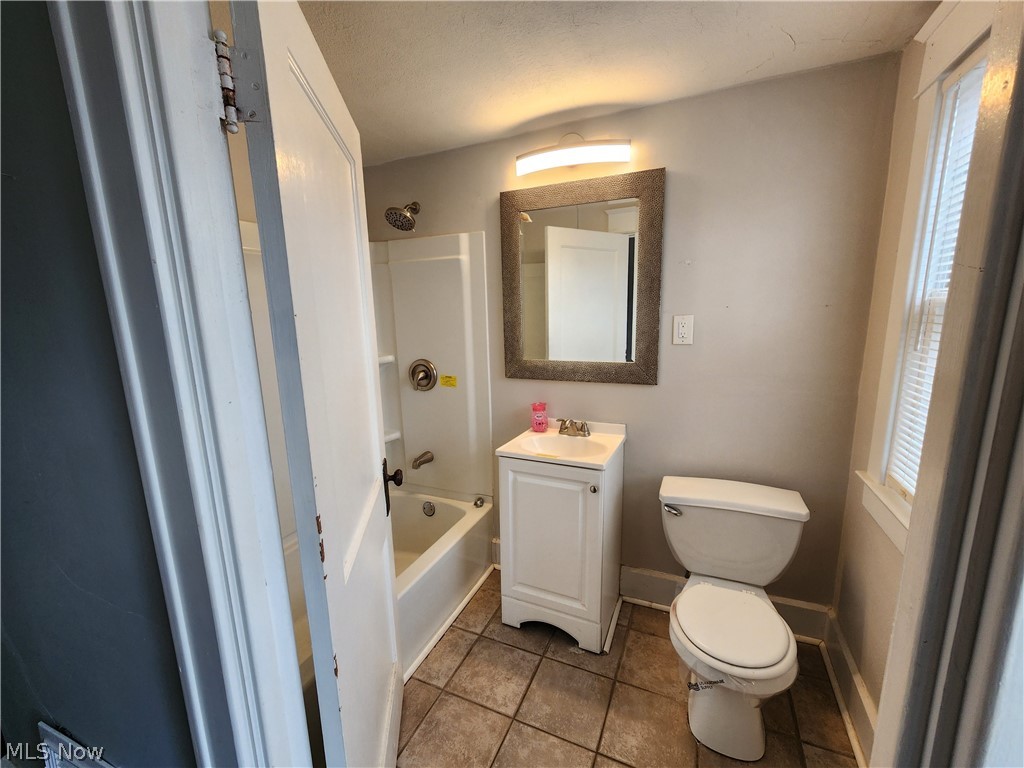 2301 Lyon Boulevard Youngstown OH 44514
