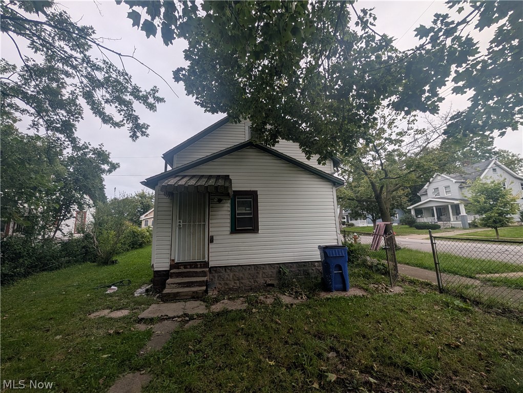12816 Rexford Avenue Cleveland OH 44105