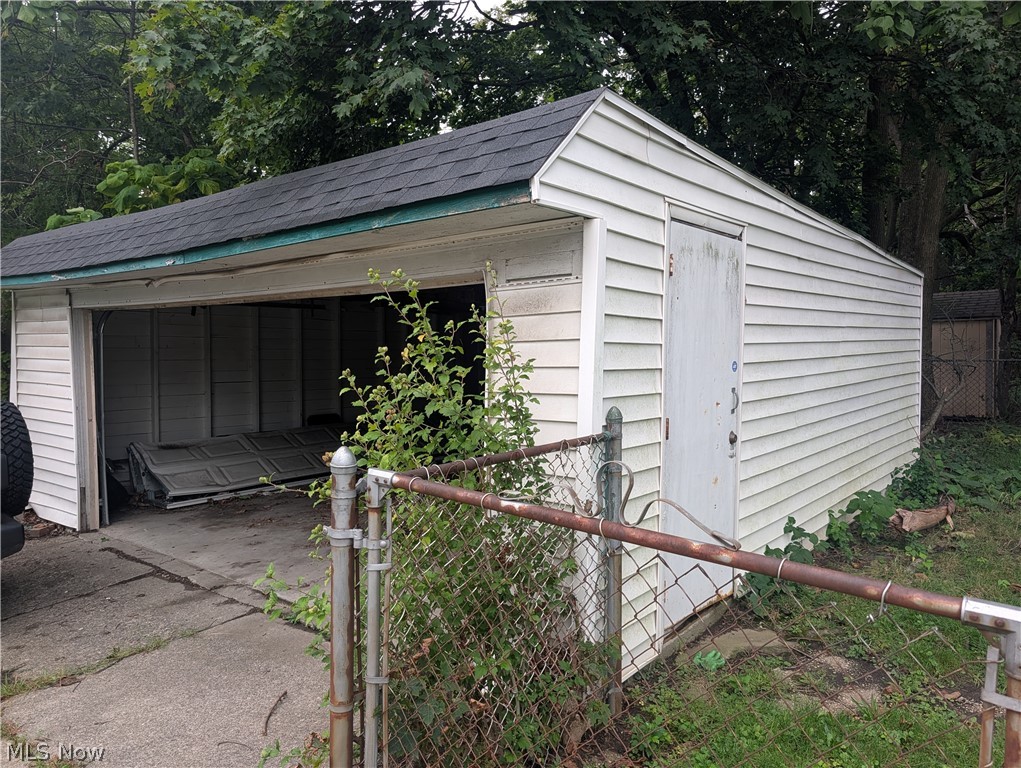 12816 Rexford Avenue Cleveland OH 44105