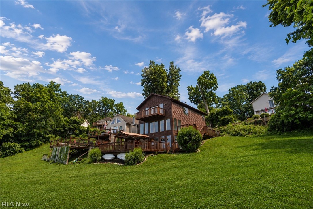 643 Fruit Drive Coventry OH 44319