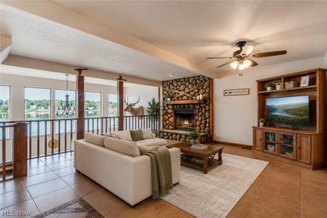 643 Fruit Drive Coventry OH 44319