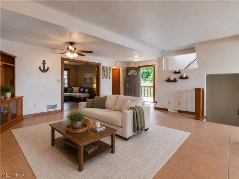 643 Fruit Drive Coventry OH 44319