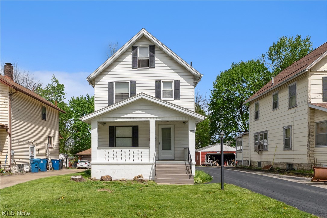273 Maplewood Avenue Struthers OH 44471
