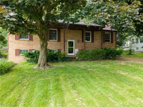 5520 Apple Ridge Circle Clinton OH 44216