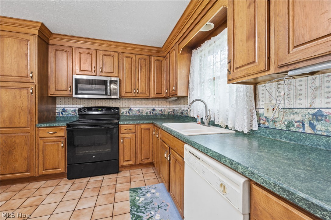 5520 Apple Ridge Circle Clinton OH 44216