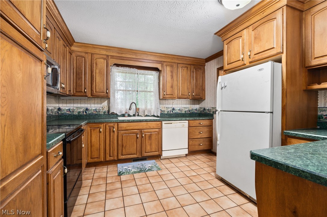 5520 Apple Ridge Circle Clinton OH 44216