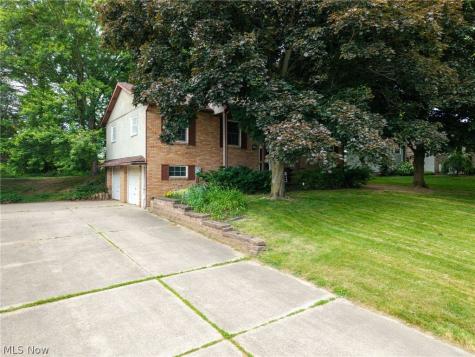 5520 Apple Ridge Circle Clinton OH 44216