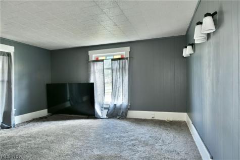 304 Cherry Avenue Niles OH 44446