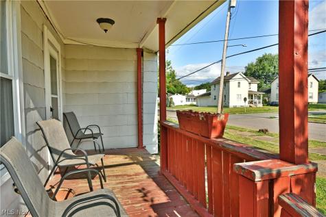 304 Cherry Avenue Niles OH 44446