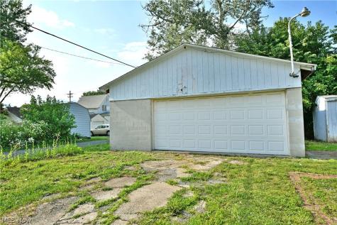 304 Cherry Avenue Niles OH 44446