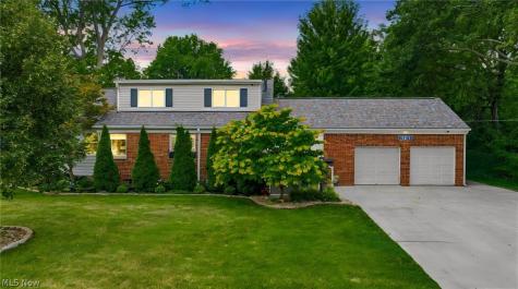 5758 Fitch Road North Olmsted OH 44070
