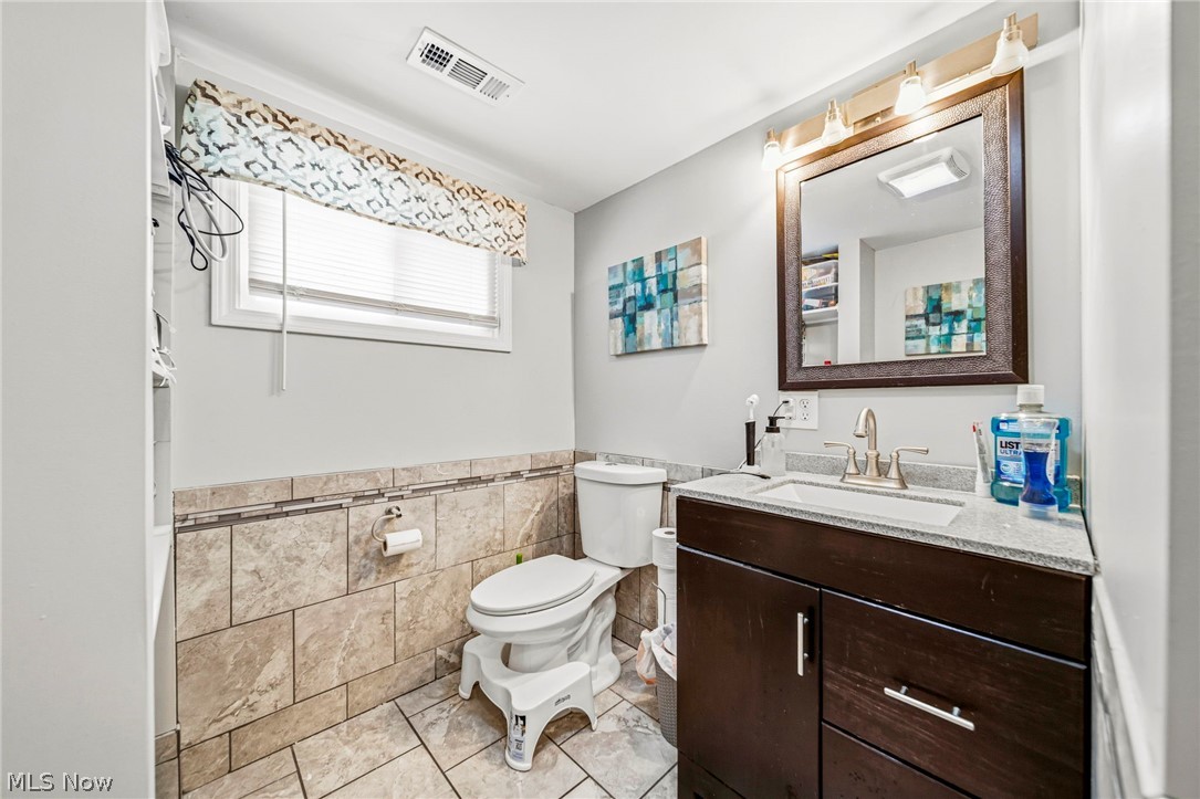 5758 Fitch Road North Olmsted OH 44070