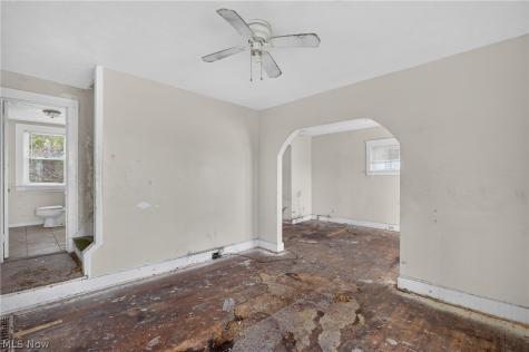 11812 Angelus Avenue Cleveland OH 44105