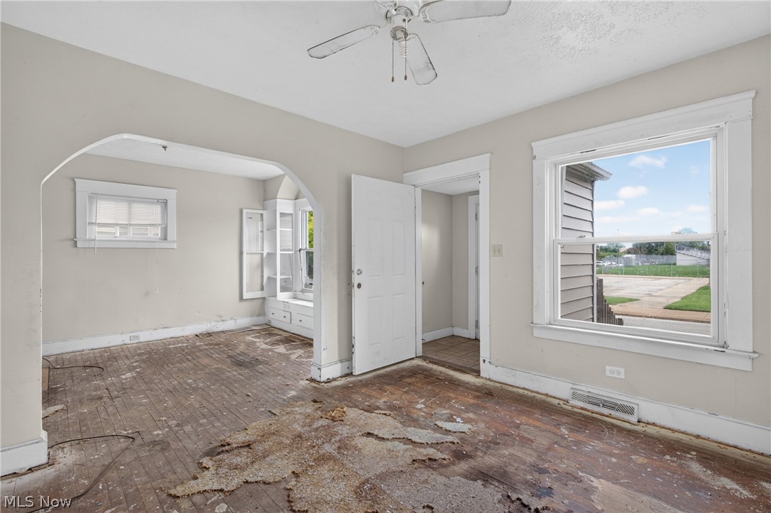 11812 Angelus Avenue Cleveland OH 44105