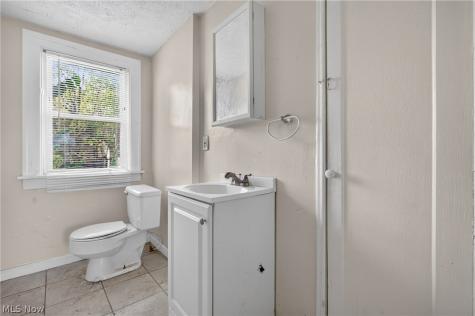 11812 Angelus Avenue Cleveland OH 44105