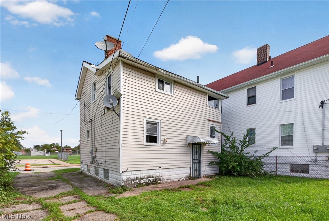 11812 Angelus Avenue Cleveland OH 44105