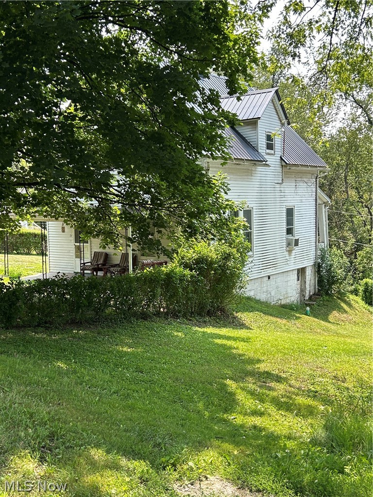 124 Front Street Amsterdam OH 43903