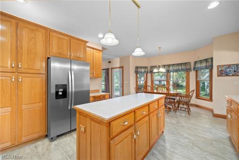 2520 Center Road Avon OH 44011