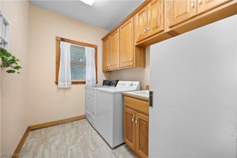 2520 Center Road Avon OH 44011