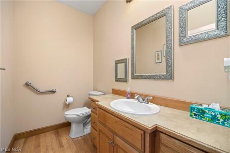 2520 Center Road Avon OH 44011