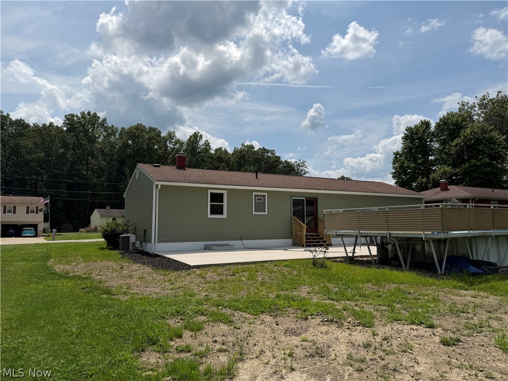 17964 Glendale Avenue Lake Milton OH 44429