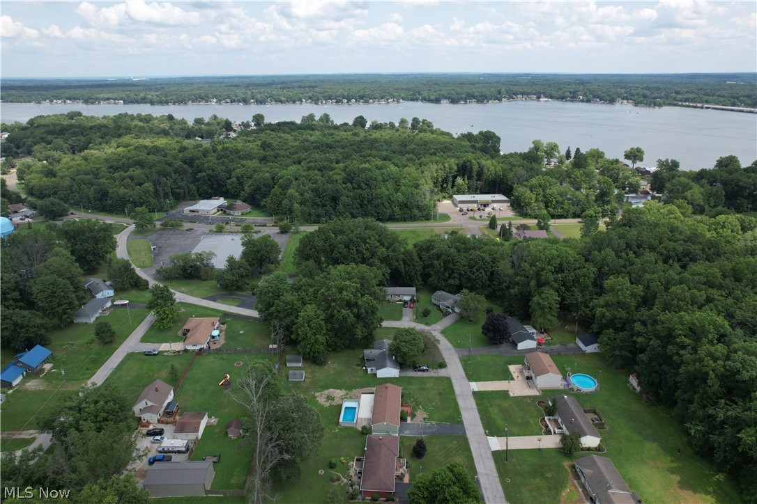 17964 Glendale Avenue Lake Milton OH 44429