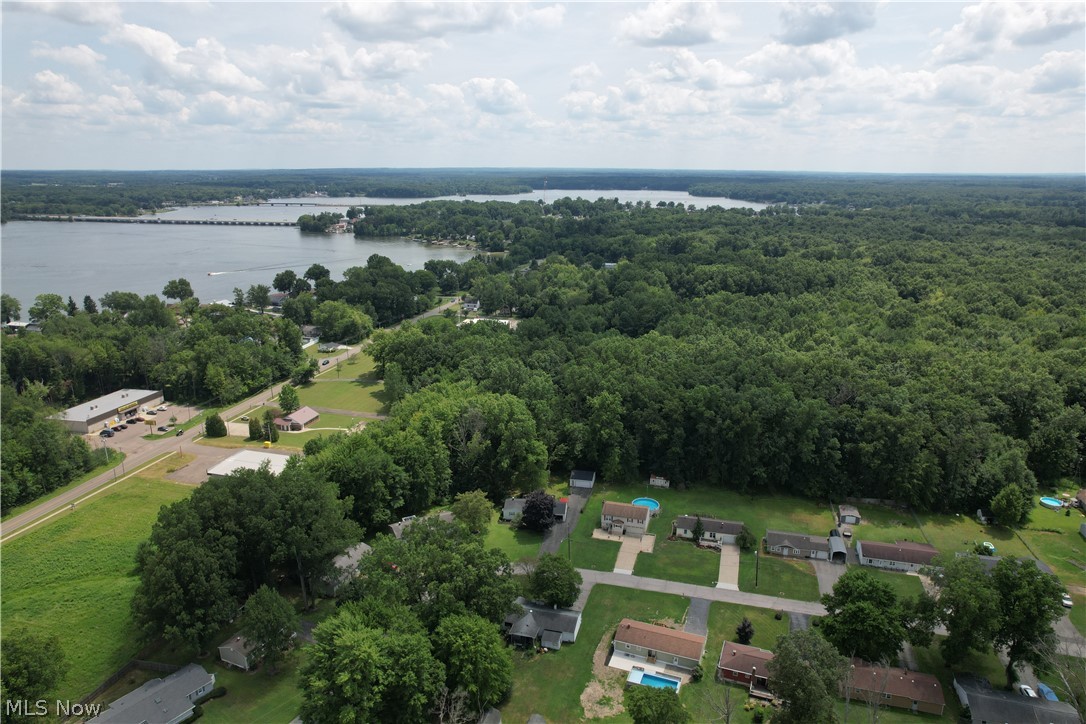 17964 Glendale Avenue Lake Milton OH 44429