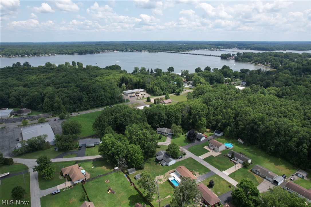 17964 Glendale Avenue Lake Milton OH 44429
