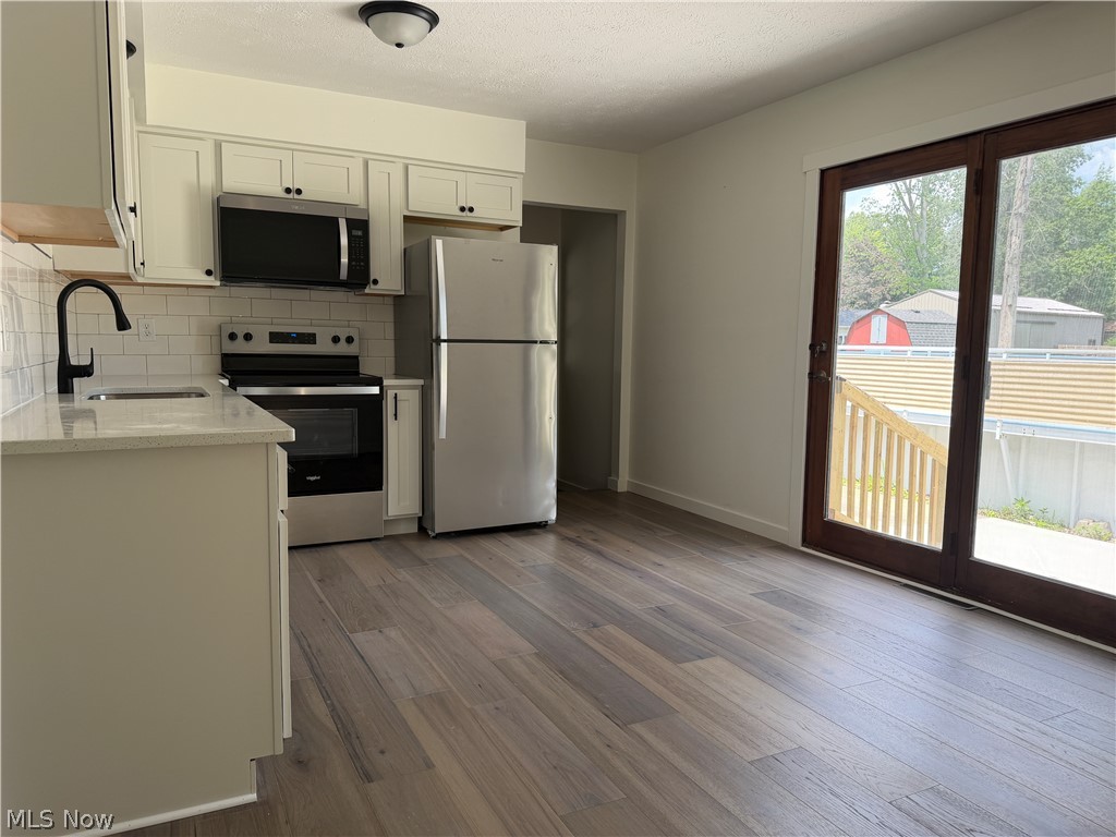 17964 Glendale Avenue Lake Milton OH 44429