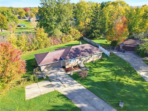52 Bettie Lane Brunswick OH 44212
