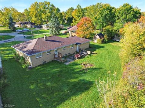 52 Bettie Lane Brunswick OH 44212