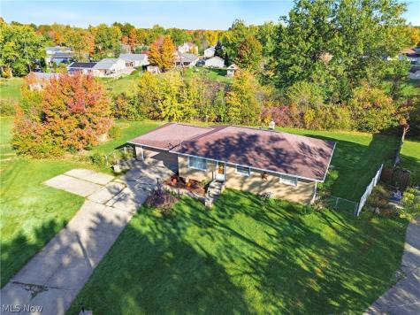 52 Bettie Lane Brunswick OH 44212