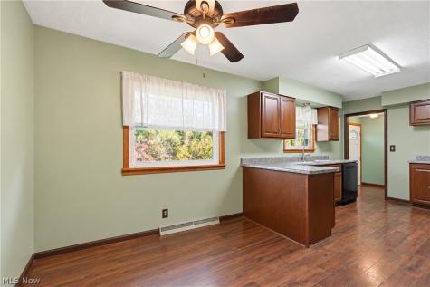 52 Bettie Lane Brunswick OH 44212