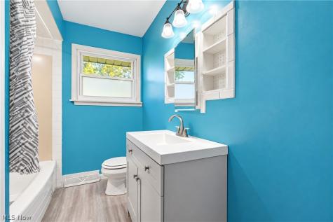 52 Bettie Lane Brunswick OH 44212