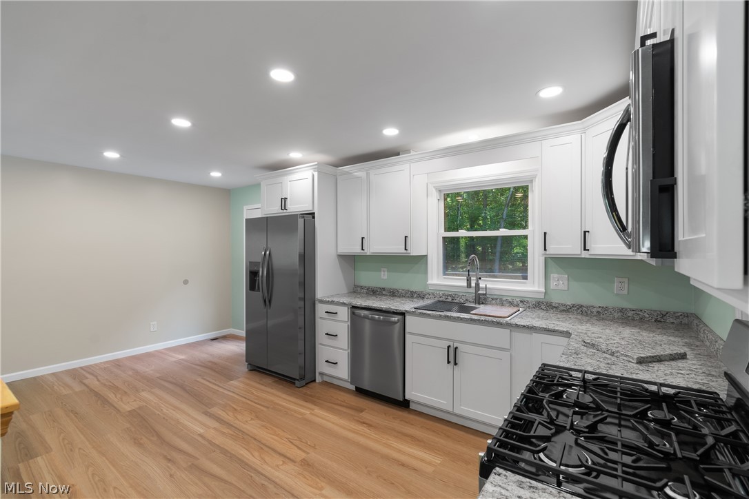 1075 River Road Lake Milton OH 44429