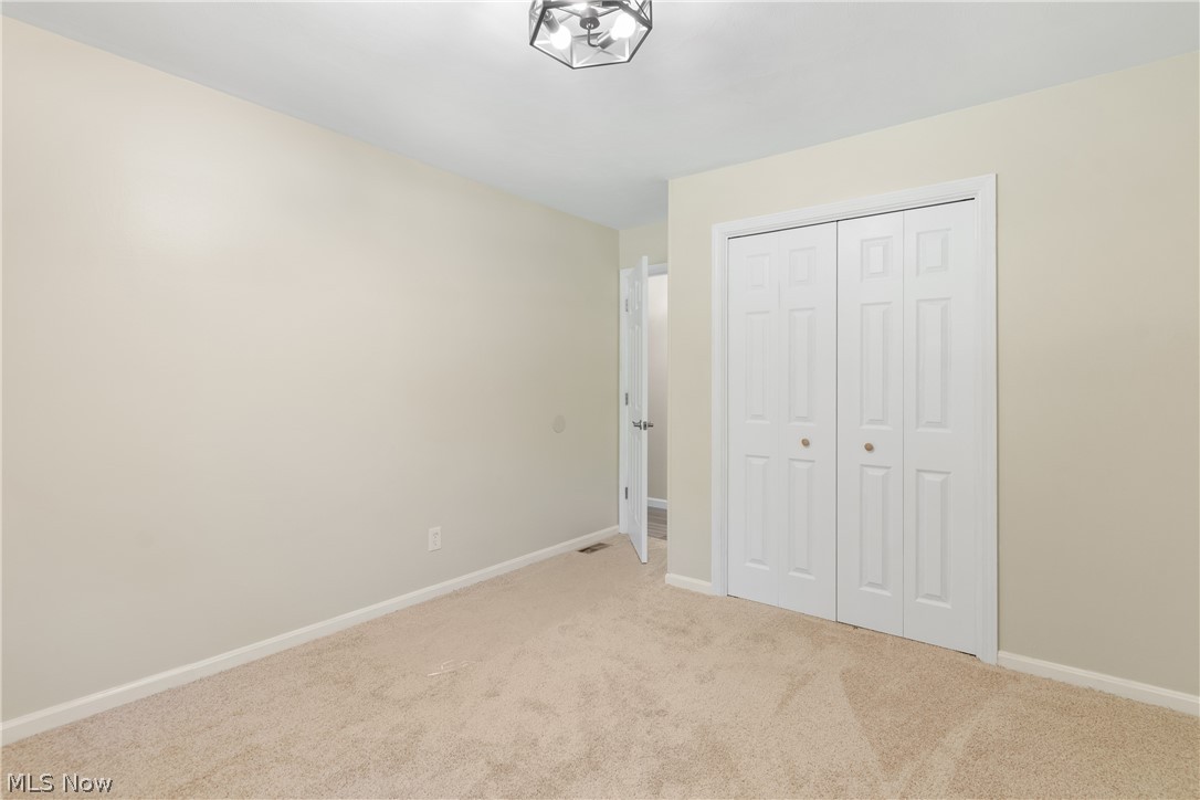 1075 River Road Lake Milton OH 44429