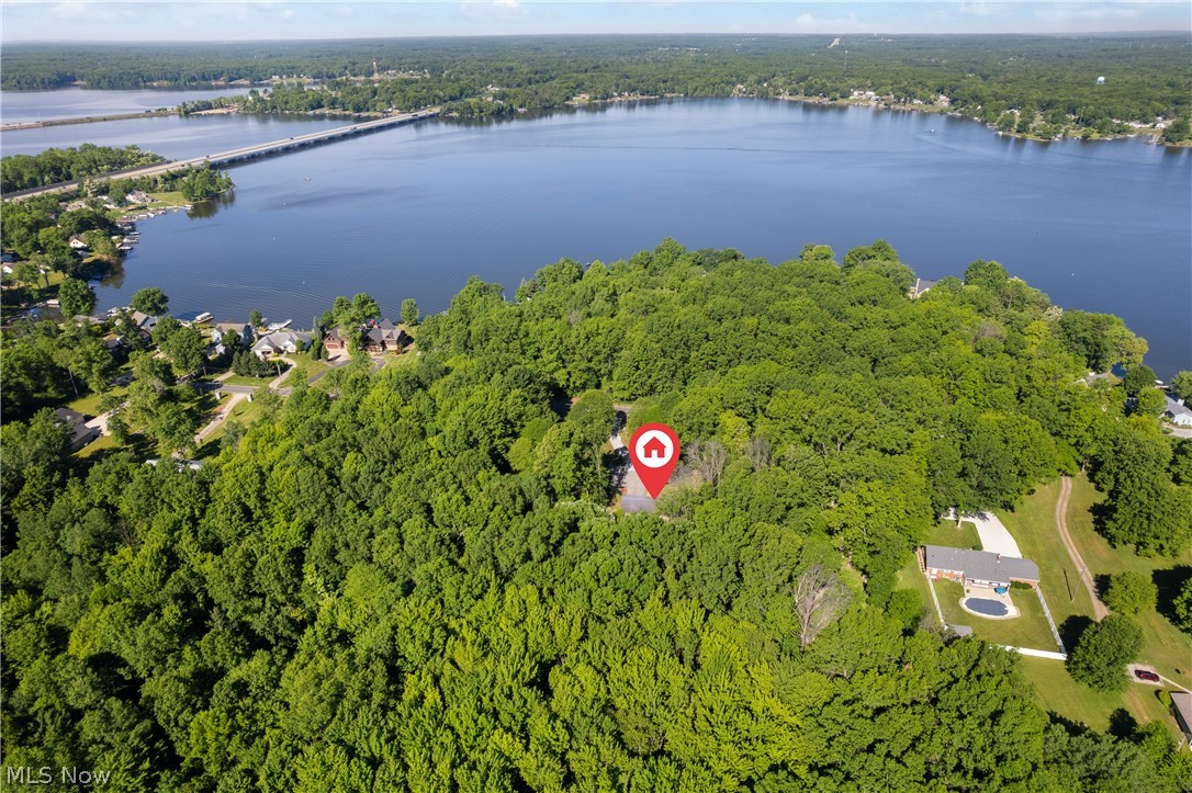 1075 River Road Lake Milton OH 44429