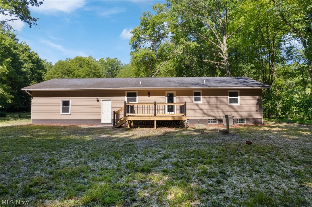1075 River Road Lake Milton OH 44429