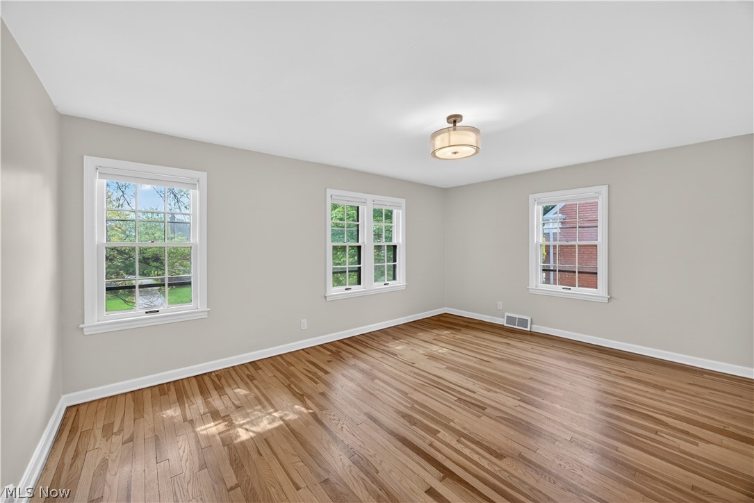 2561 Charney Road University Heights OH 44118