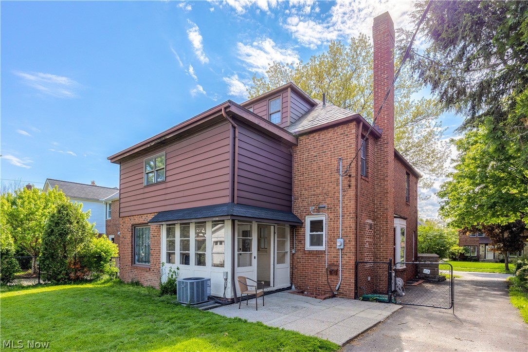 2561 Charney Road University Heights OH 44118