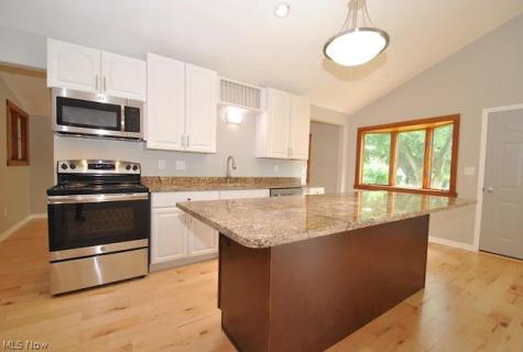 7101 Ivy Court Mentor OH 44095