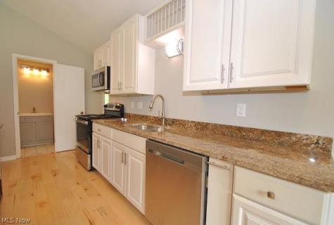 7101 Ivy Court Mentor OH 44095