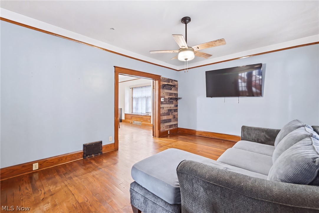 214 6th Street Campbell OH 44405